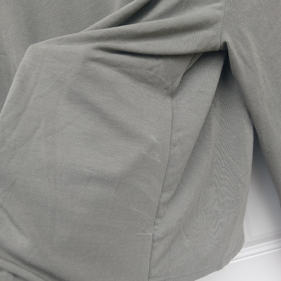 Athleta Fast Track With Ease Rib Reversible Top Women's Olive Long Sleeve Large - Picture 9 of 9